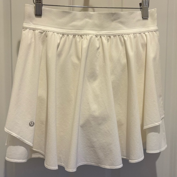 Lululemon size 8 tennis skort - Picture 3 of 3